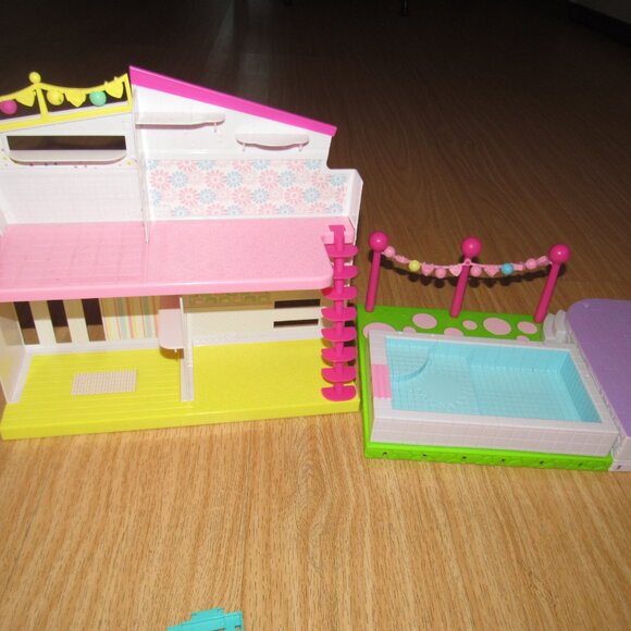 Shopkins Shoppies Happy Places 70+ Pc House Pool Stable Food Truck Dolls - Picture 5 of 12